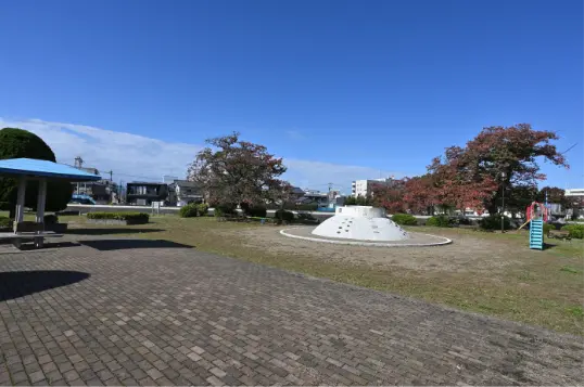 城勝公園／徒歩9分（約700m）